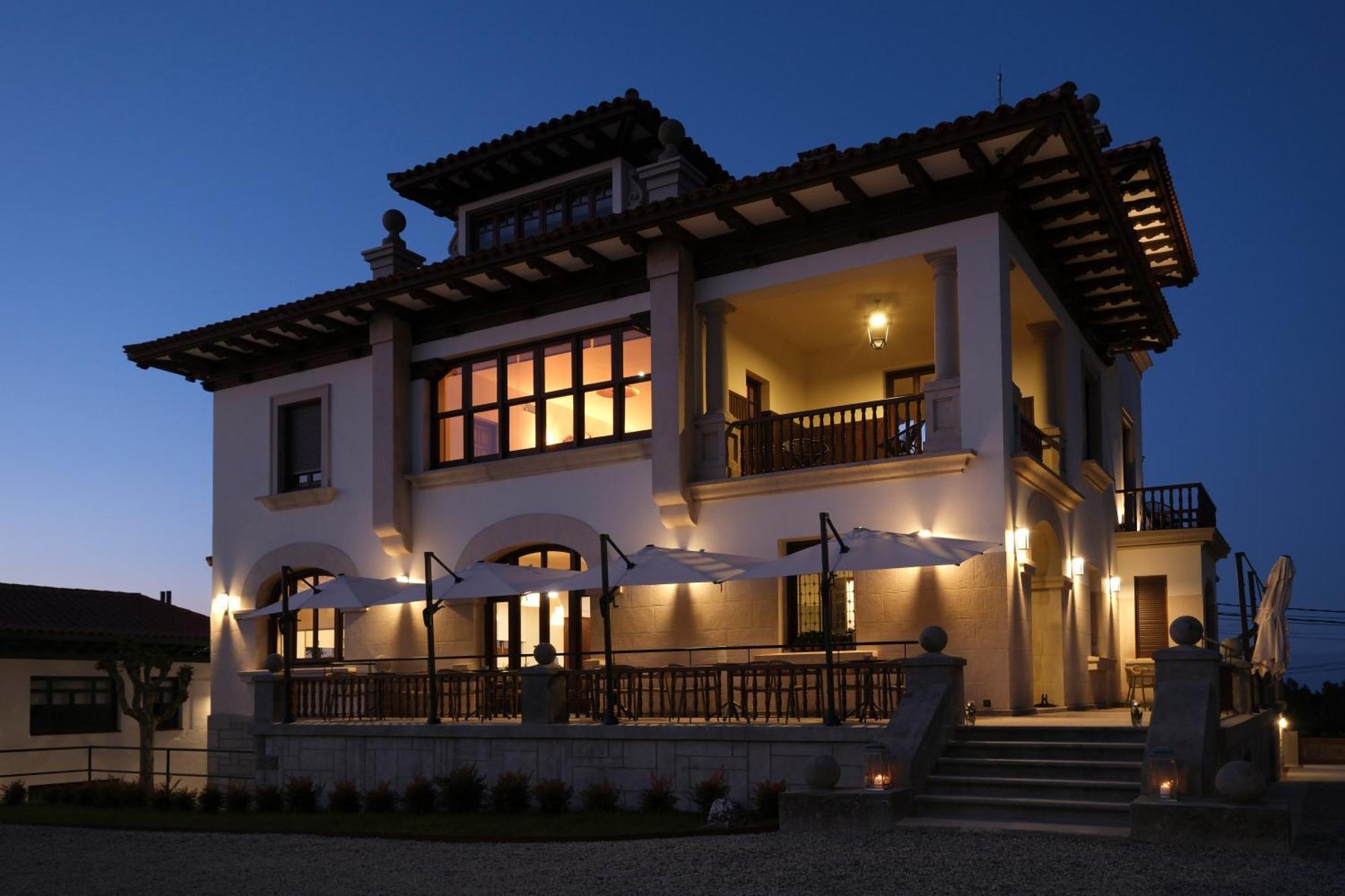 Hotel El Rosal De Cudillero Exterior photo